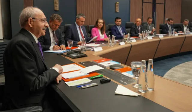 SON DAKİKA | CHP'de 8 ile yeni başkan atandı!