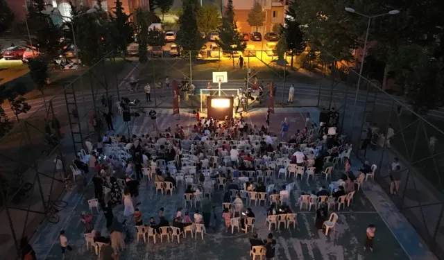 Karagöz’ün Salıncağı İnegöl’de çocuklar ve ailelerle buluştu