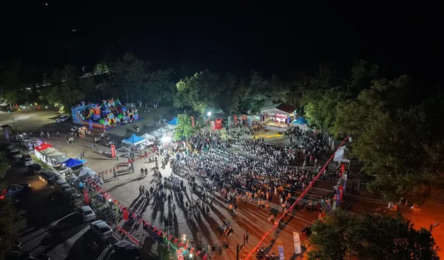 Mustafakemalpaşa’da festival coşkusu: Geliri öğrencilere burs oluyor