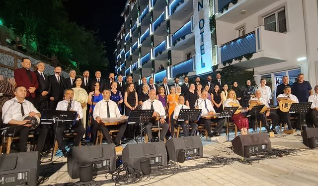 Oylat’ta Türk müziği gecesi