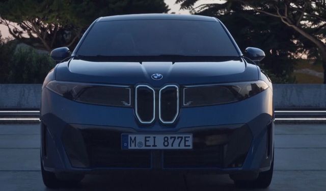 BMW YENİ ELEKTRİKLİ SEDAN VE SUV MODELLERİ ÇIKARIYOR