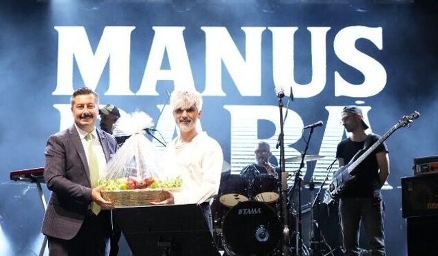 Bursa'da Manuş Baba Coşkusu: Binlerce Kişi Konserde Buluştu
