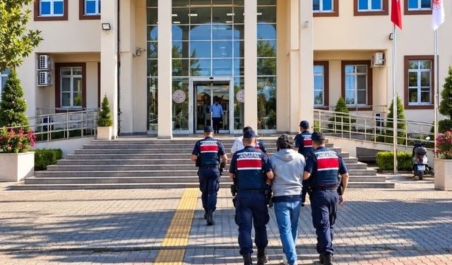 Çanakkale'de kendisini polis olarak tanıtan şüpheliler 2 milyon TL’lik ziynet eşyası aldı