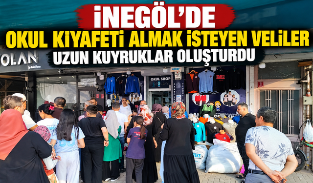 İnegöl’de okul kıyafeti almak isteyen veliler uzun kuyruklar oluşturdu