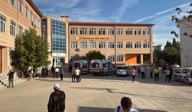 Manisa'da hangi okula saldırı oldu?