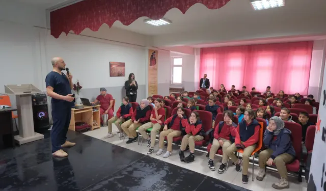 İnegöl’de öğrencilere hayvan sevgisi ve doğru yaklaşım eğitimi