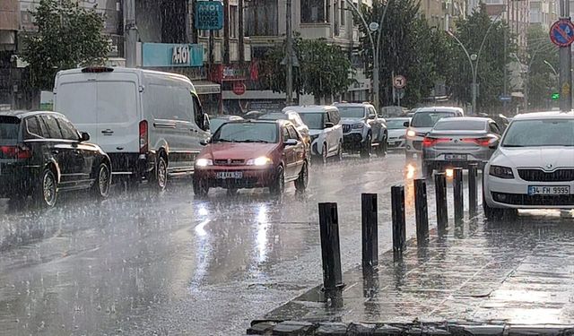 Ankara’da gök gürültülü sağanak yağış bekleniyor | 22 Eylül Ankara hava durumu