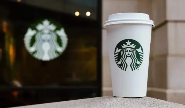 Starbucks 250 mağazasını kapatma kararı aldı