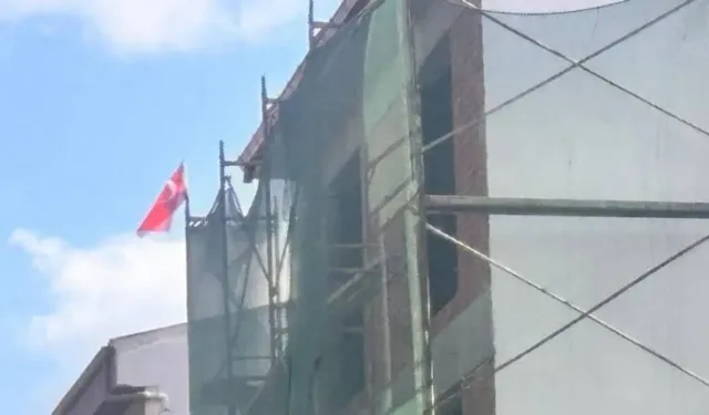 İnegöl’de kaba inşaat bitince neden Türk bayrağı dikiliyor?