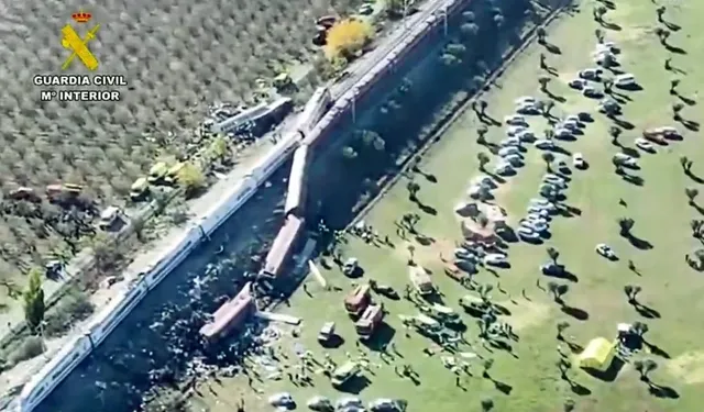İspanya'da iki hızlı tren çarpıştı: 68 kişi hayatını kaybetti, 3 günlük yas ilan edildi