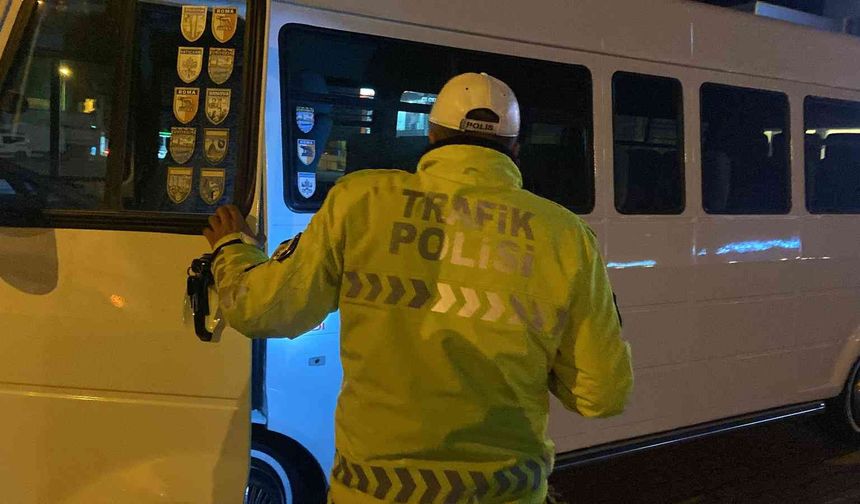 İstanbuldan sahte plakalı araçla geldiği İnegöl'de polise yakalandı