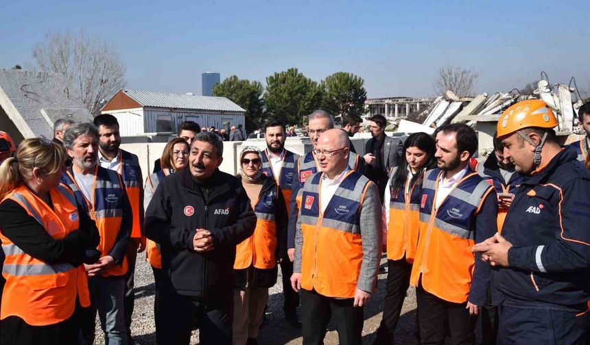 Gürkan: Tüm Türkiye her zaman olduğu gibi tek yürek tüm yaraları saracaktır