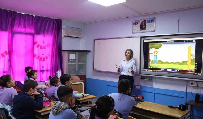 Kansere Yakalandı Ama Öğrencilerini Bırakmıyor