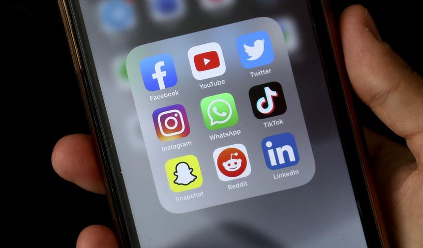 Uzmanı Uyarıyor: Sosyal Medyada Hakaret Edenlere Para Cezası!
