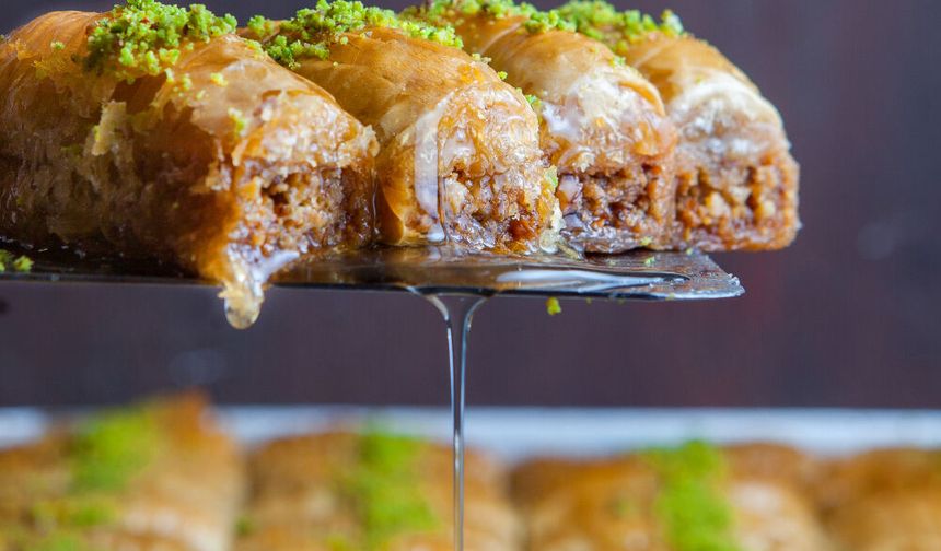 Rüyada Baklava ve Tatlı Görmek Ne Anlama Gelir? Dini Rüya Tabirleri