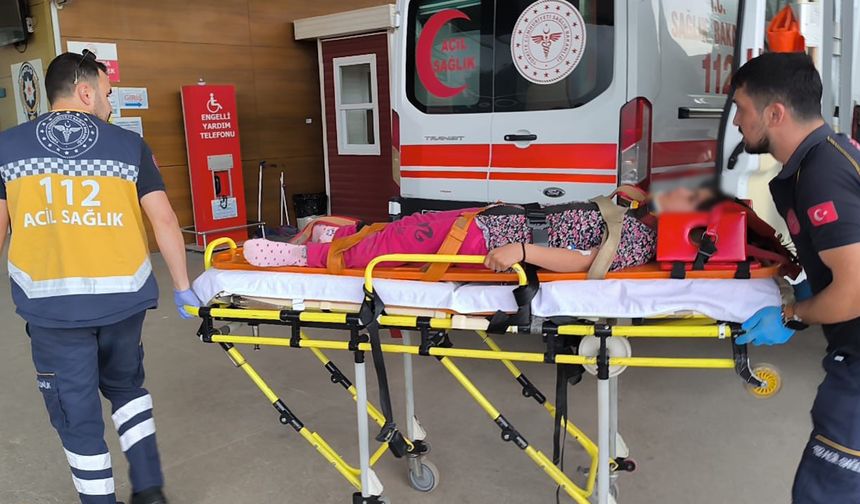 İnegöl'de Bisikletli Çocuğa Otomobil Çarptı: 9 Yaşındaki Elif Yaralandı