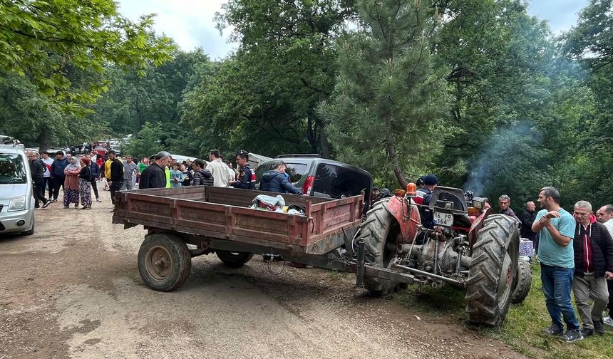 İnegöl'de Şenlik Alanında Traktör Kazası: Bir Yaralı