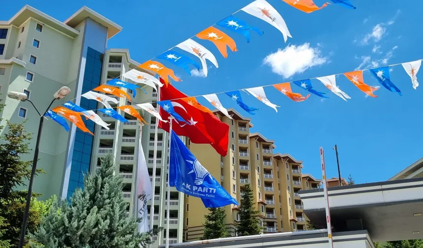 AK Parti'nin "Yerel Yönetimler İstişare ve Değerlendirme" Kampı Kızılcahamam'da Başladı