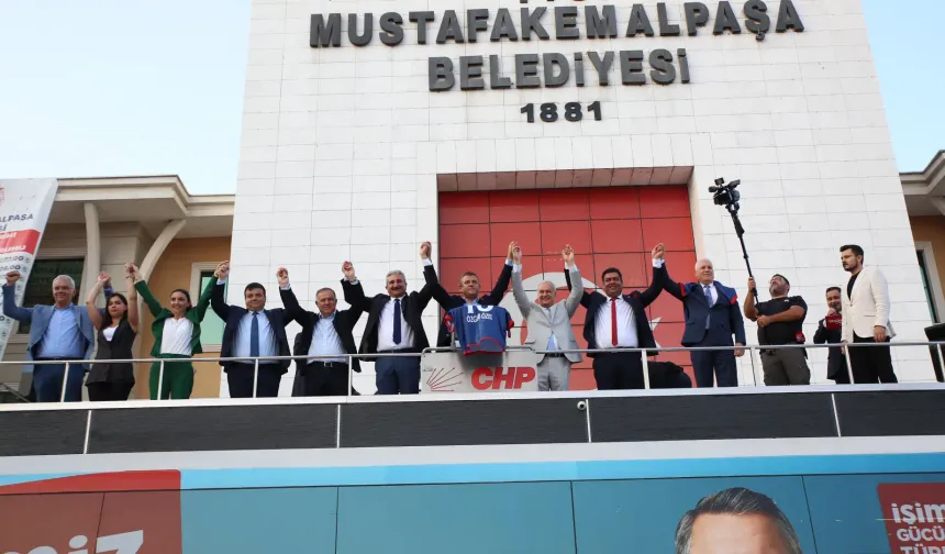 CHP'nin Bursa Mitinginde Özgür Özel'den Çarpıcı Sözler: 'Yaparsa Bozbey Yapar!'