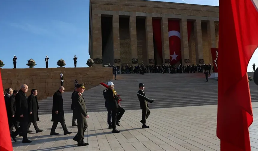 Atatürk için Anıtkabir'de devlet töreni düzenlendi