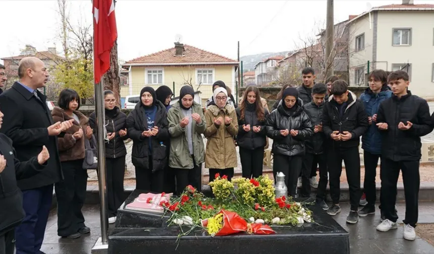 Şehit öğretmen Şenay Aybüke Yalçın Öğretmenler Günü'nde anıldı