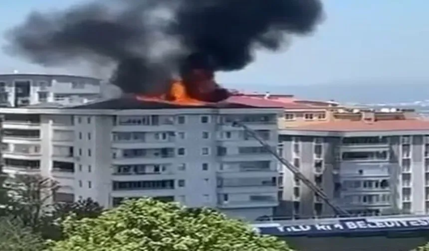 Bursa’da 6 Katlı Binanın Çatısı Küle Döndü
