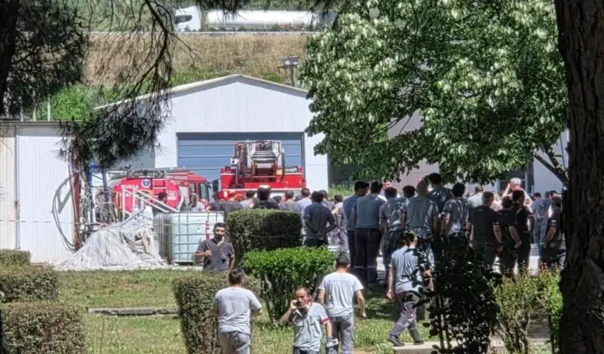 Bursa’daki Yat Fabrikasında Kimyasal Depo Alev Alev Yandı