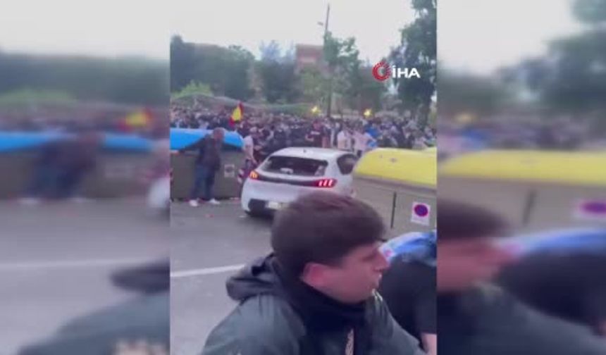 İspanya’da Taraftarların Arasına Araçla Daldı: 13 Yaralı