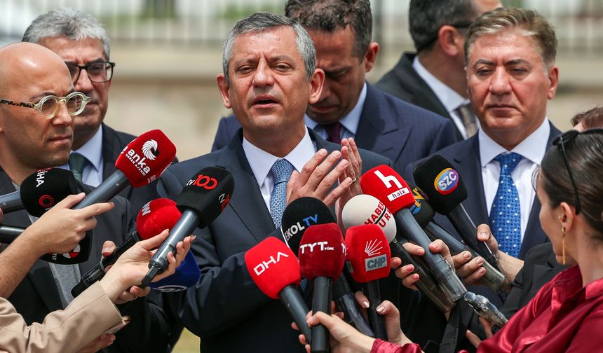 Özgür Özel: “Asgari Ücret Zammı Emekçinin Hakkıdır, Siyasette Psikolojik Harp Yürütülü