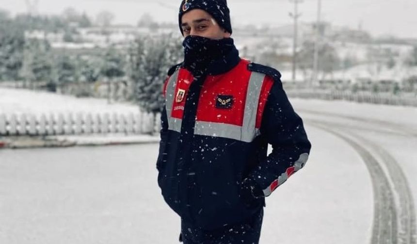 Serinlemek için ırmağa giren genç astsubay boğularak hayatını kaybetti