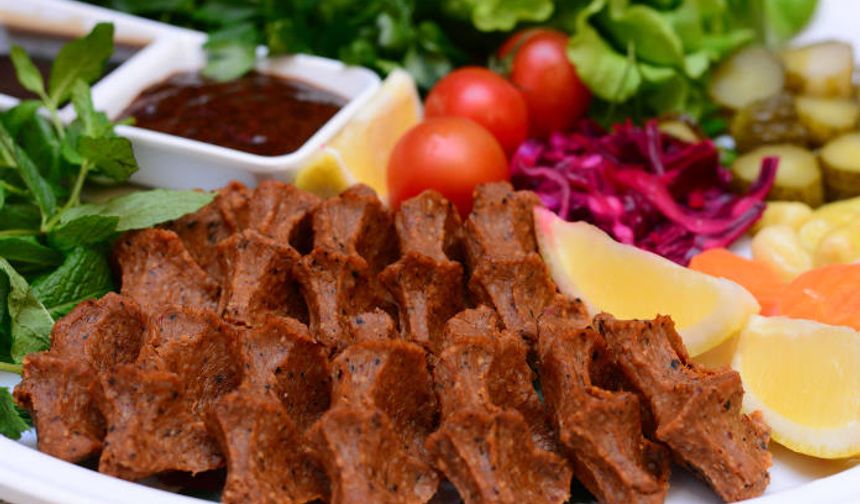 Etsiz Ama Ateş Gibi! Ustasindan Evde Yapilabilecek Tam Ölçülü Etsiz Acı Çiğköfte Tarifi Nedir?