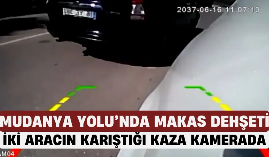 Bursa’da Tehlikeli Makas Atan Araçlar Kazaya Sebep Oldu: Servis Aracına Çarptı