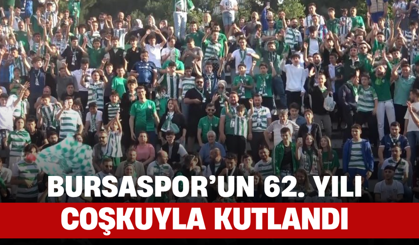Bursaspor’un 62. Yılı Coşkuyla Kutlandı: Binlerce Meşale Geceyi Aydınlattı