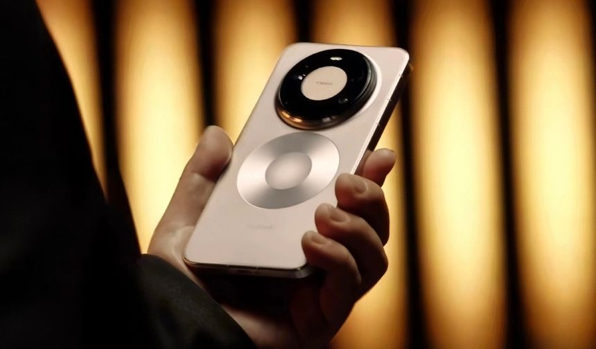 Huawei Mate X7 Tanıtıldı! Daha İnce Tasarım, Daha Güçlü Donanım ve Yepyeni Özellikler