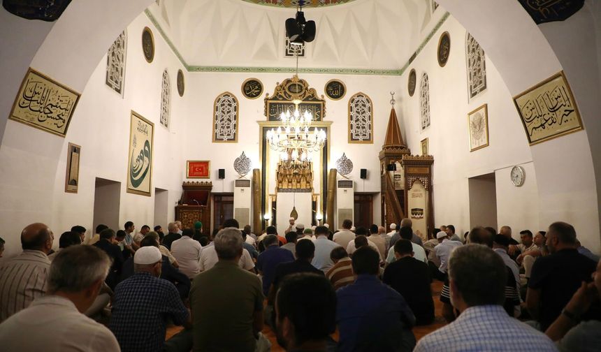 İnegöl'de Cuma Namazı Kaçta? İnegöl Namaz Vakitleri, İnegöl Ezan Saatleri | 05 Aralık 2025 Cuma