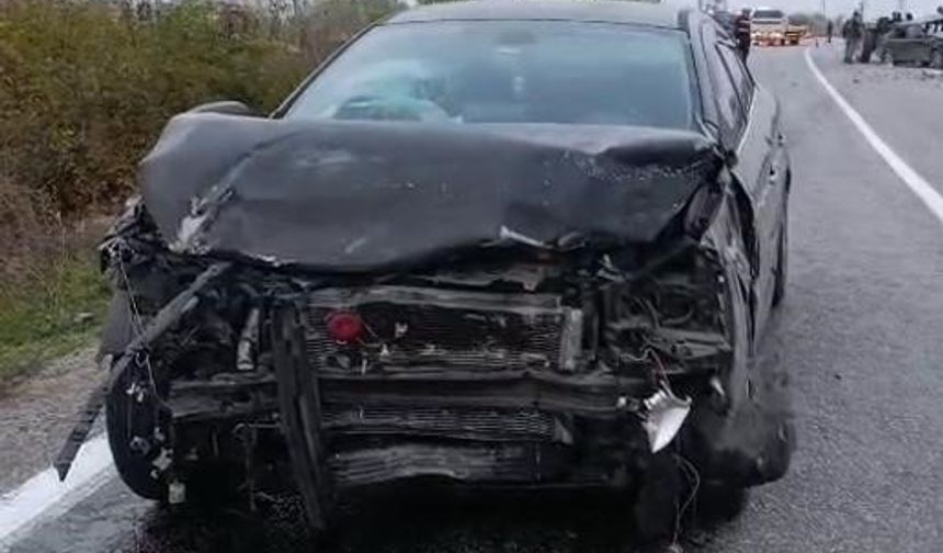 İnegöl'de trafik kazasında 1 kişi hayatını kaybetti, 2 kişi yaralandı