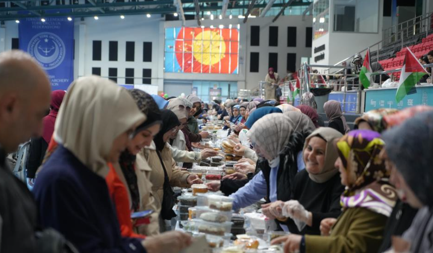 Samsun'da Gazze yararına hayır çarşısı