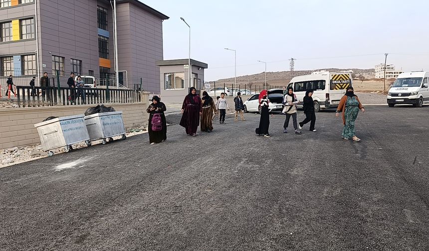 Şanlıurfa'da gıda zehirlenmesi şüphesiyle 25 öğrenci hastanelik oldu