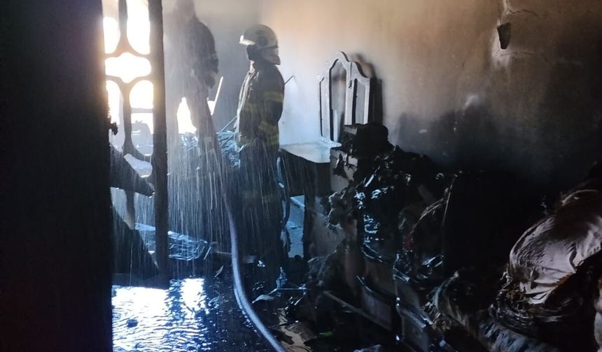 Mardin’de evde çıkan yangında anne ve 3 çocuğu kurtarıldı