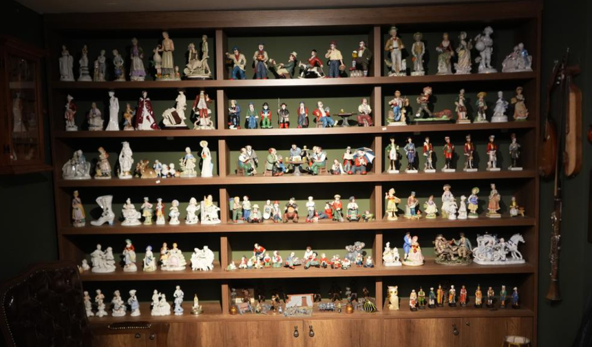 Servet değerindeki çakmaklar görenlerin ilgisini çekiyor