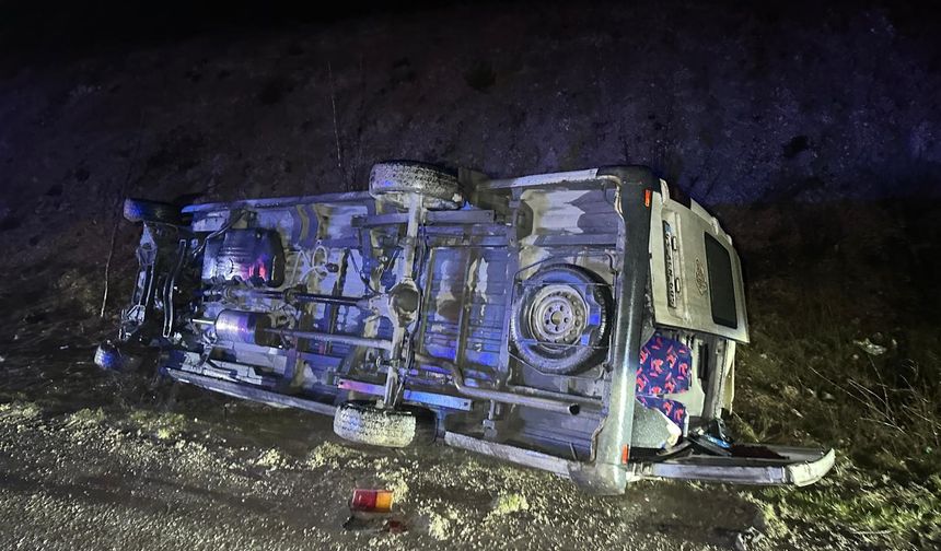 İşçi servisi şarampole devrildi! 17 yaralı