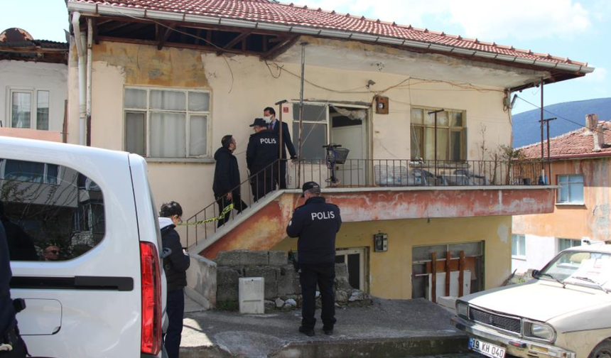 Aynı evde 11 yıl arayla ikinci soba faciası! Bu kez baba ve oğlu hayatını kaybetti