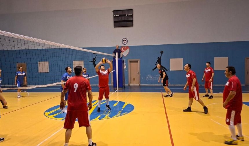 İSKO 13. Geleneksel Voleybol Turnuvası Başladı