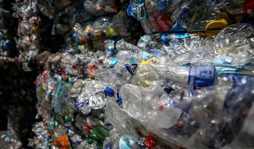 Kendi Kendini Yok Eden Yeni Nesil Plastik Geliştirildi! Günler İçinde Ortadan Kayboluyor