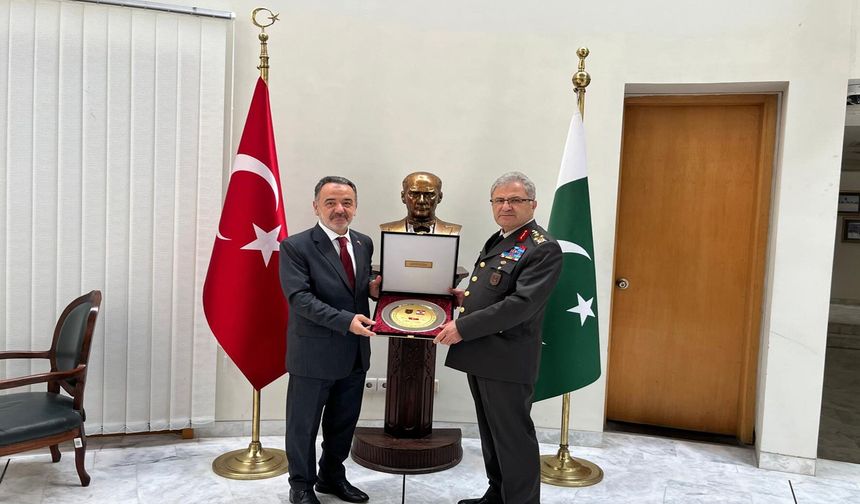 Kara Kuvvetleri Komutanı Orgeneral Metin Tokel Pakistan’da Temaslarda Bulundu