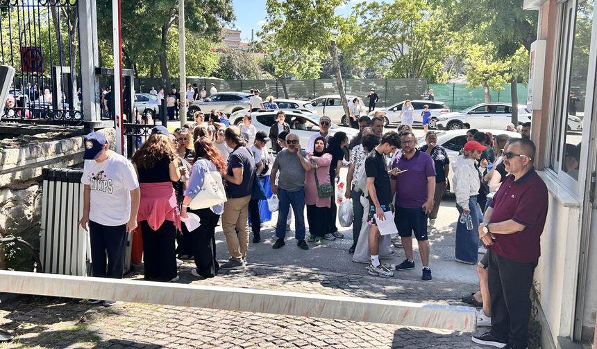 YKS Yabancı Dil Testi Başladı mı, Sınav Saat Kaçta Bitecek?
