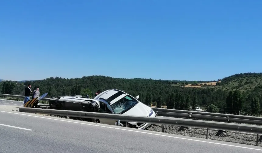 Bozüyük-İnegöl Yolunda Trafik Kazası: 4 Kişi Yaralandı