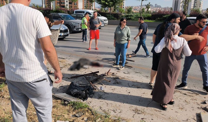 Ankara'da otomobil motosikletle çarpıştı