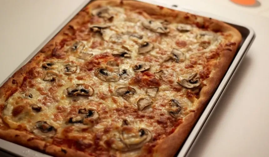 MasterChef’te tepsi pizza viral oldu! Evde tepsi pizza nasıl yapılır?