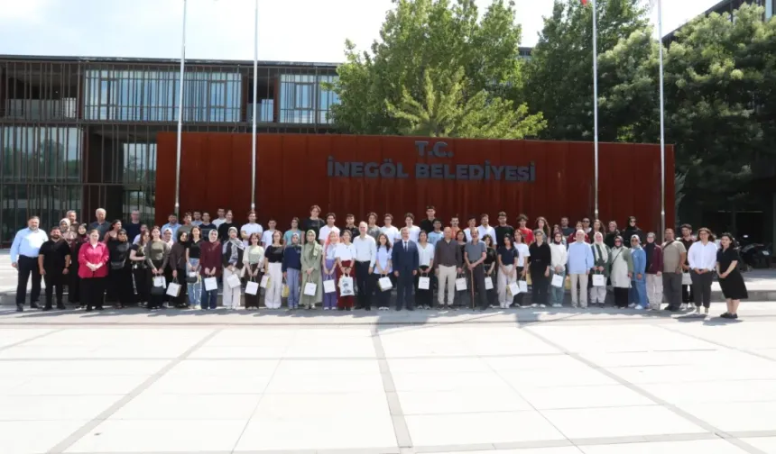 YKS’de ilk 30 bine giren 57 İnegöllü öğrenci Başkan Taban’la buluştu